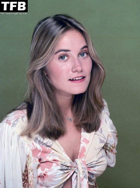 Maureen McCormick Nude & Sexy Collection (13 Pics + Videos)